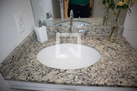 Casa à venda com 100m², 3 quartos e 2 vagasBanheiro 2