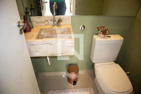 Casa à venda com 100m², 3 quartos e 2 vagasLavabo