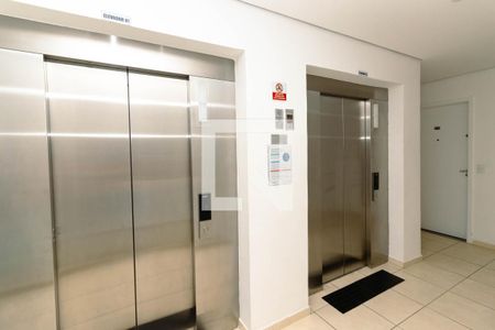 Apartamento à venda com 34m², 2 quartos e sem vagaÁrea comum