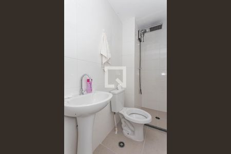 Banheiro de apartamento à venda com 1 quarto, 24m² em Jardim Santa Emília, São Paulo