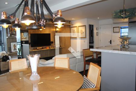 Apartamento à venda com 90m², 2 quartos e 2 vagasSala