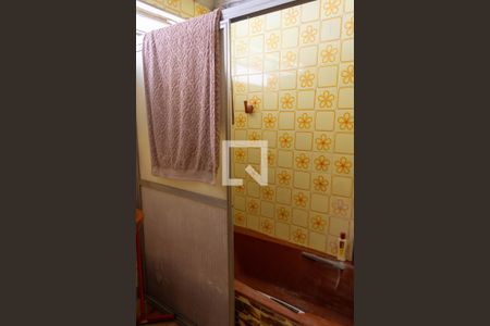 Casa à venda com 332m², 5 quartos e 3 vagasBanheiro 2