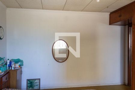 Casa à venda com 332m², 5 quartos e 3 vagasQuarto 4