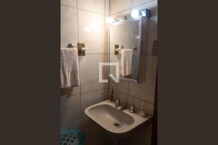 Casa à venda com 332m², 5 quartos e 3 vagasBanheiro 1