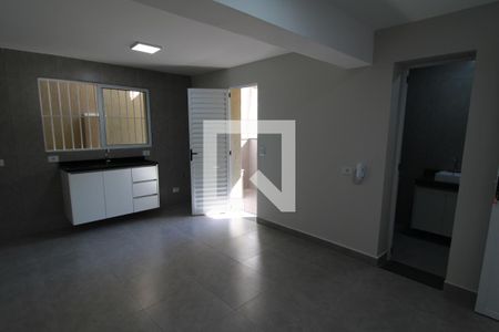 Sala / Cozinha de casa para alugar com 2 quartos, 45m² em Vila Gustavo, São Paulo
