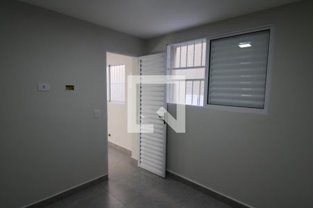Quarto 1 de casa para alugar com 2 quartos, 45m² em Vila Gustavo, São Paulo