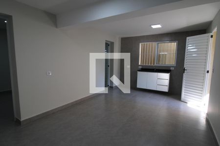 Sala / Cozinha de casa para alugar com 2 quartos, 45m² em Vila Gustavo, São Paulo