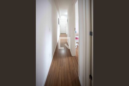 Corredor de apartamento para alugar com 2 quartos, 45m² em Piraporinha, Diadema