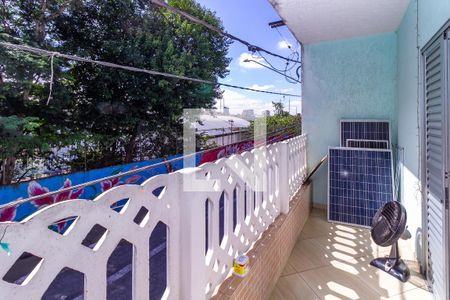 Sacada de casa para alugar com 3 quartos, 300m² em Vila Paulo Silas, São Paulo