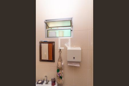 Casa à venda com 300m², 3 quartos e 2 vagasBanheiro 2