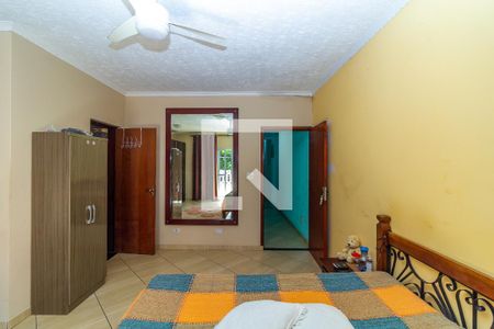 Casa à venda com 300m², 3 quartos e 2 vagasQuarto 3 - Suíte