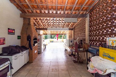 Casa à venda com 300m², 3 quartos e 2 vagasChurrasqueira