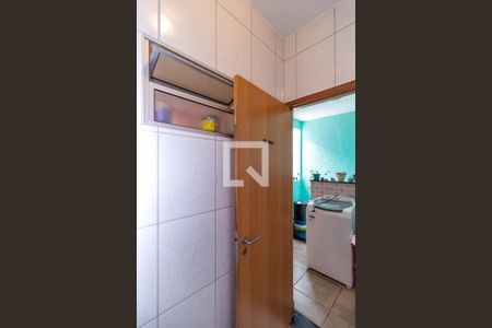 Casa à venda com 300m², 3 quartos e 2 vagasBanheiro 4
