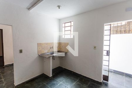 Cozinha de kitnet/studio para alugar com 2 quartos, 65m² em Aparecida, Belo Horizonte