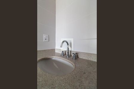 Apartamento à venda com 65m², 2 quartos e 1 vaga Apartamento à venda com 65m², 2 quartos e 1 vagaBanheiro da Suíte