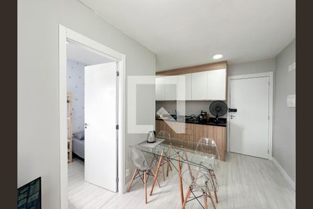 Sala de apartamento à venda com 2 quartos, 34m² em Santo Amaro, São Paulo