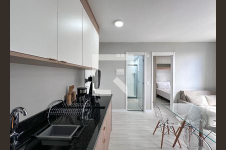 Cozinha de apartamento à venda com 2 quartos, 34m² em Santo Amaro, São Paulo