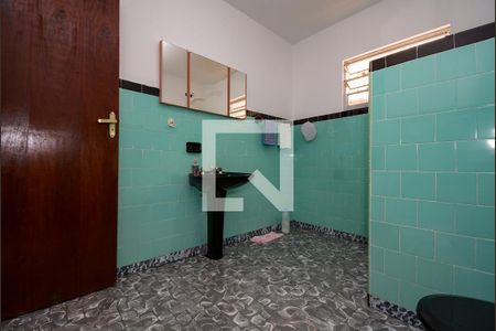 Casa à venda com 252m², 2 quartos e 4 vagasBanheiro