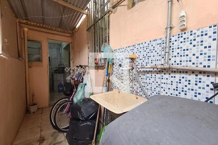 Casa à venda com 60m², 3 quartos e 1 vagaÁrea de Serviço