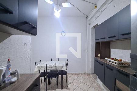 Casa à venda com 60m², 3 quartos e 1 vagaCozinha