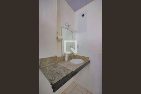 Apartamento para alugar com 33m², 2 quartos e sem vaga Apartamento para alugar com 33m², 2 quartos e sem vagaBanheiro