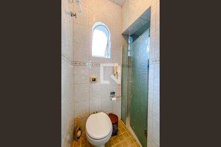 Casa à venda com 240m², 3 quartos e 3 vagasBanheiro