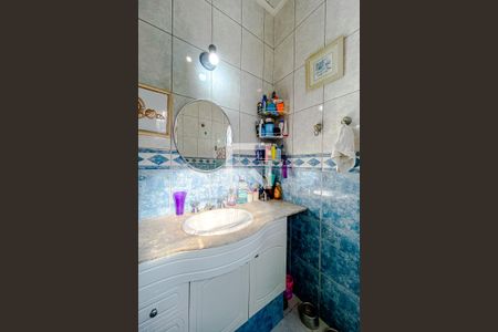 Casa à venda com 240m², 3 quartos e 3 vagasBanheiro da Suíte