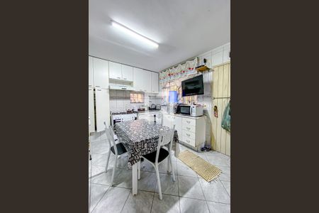 Casa à venda com 240m², 3 quartos e 3 vagasCozinha