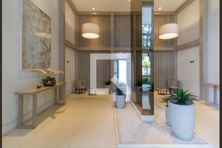 Apartamento à venda com 84m², 2 quartos e 3 vagasHall social