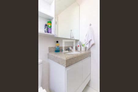 Apartamento à venda com 84m², 2 quartos e 3 vagasBanheiro da Suíte 1