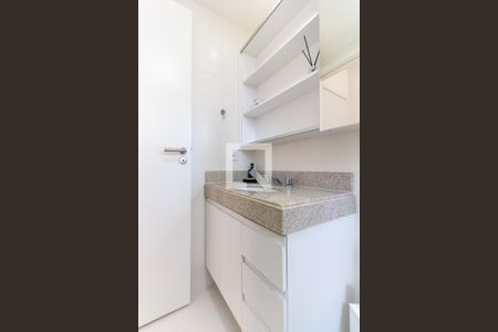 Apartamento à venda com 84m², 2 quartos e 3 vagasBanheiro da Suíte 2