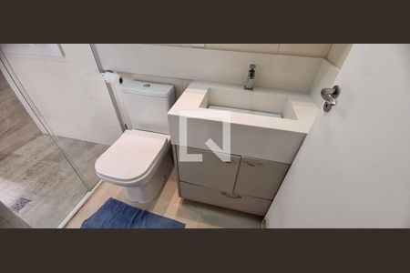 Banheiro de apartamento à venda com 2 quartos, 60m² em Jaguaribe, Osasco