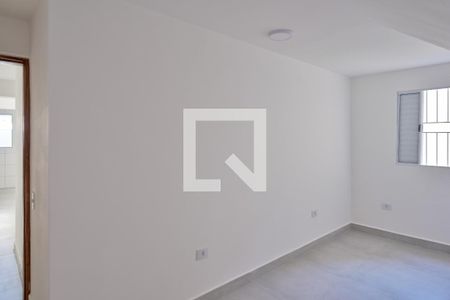 Quarto 2 de casa para alugar com 2 quartos, 50m² em Vila Moraes, São Paulo