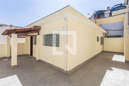 Casa para alugar com 80m², 2 quartos e 1 vaga Casa para alugar com 80m², 2 quartos e 1 vagaQuintal