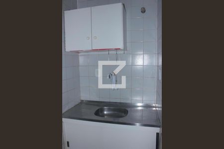 cozinha de kitnet/studio para alugar com 1 quarto, 26m² em República, São Paulo