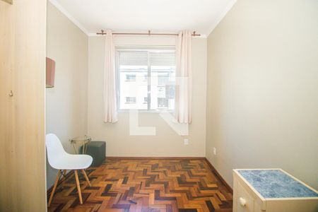 Quarto 1 de apartamento para alugar com 2 quartos, 58m² em Jardim Sabará, Porto Alegre
