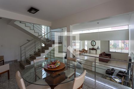 Sala de casa à venda com 5 quartos, 400m² em Santa Tereza, Belo Horizonte