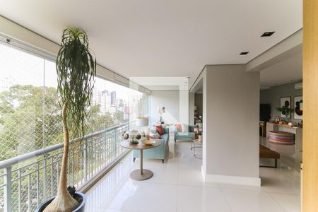 Apartamento à venda com 195m², 3 quartos e 3 vagasVaranda da Sala