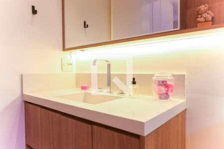 Apartamento à venda com 195m², 3 quartos e 3 vagasBanheiro da Suíte 2