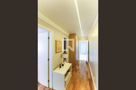 Apartamento à venda com 195m², 3 quartos e 3 vagasCorredor