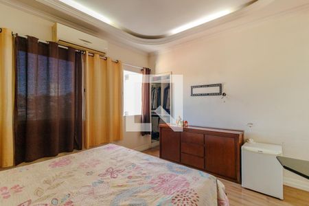 Casa à venda com 350m², 3 quartos e 2 vagas Casa à venda com 350m², 3 quartos e 2 vagasSuíte