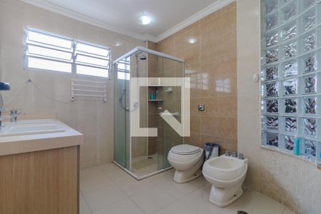 Casa à venda com 350m², 3 quartos e 2 vagas Casa à venda com 350m², 3 quartos e 2 vagasBanheiro da Suíte