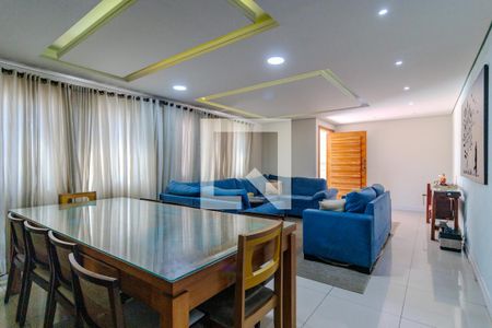Sala de casa para alugar com 3 quartos, 350m² em Jardim Piracuama, São Paulo