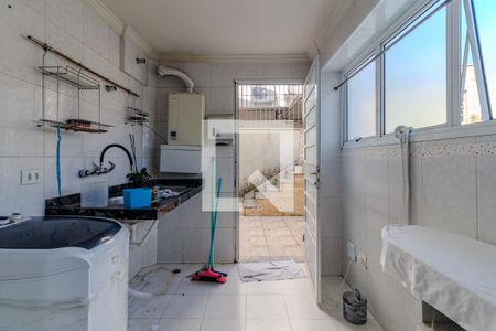 Casa à venda com 350m², 3 quartos e 2 vagas Casa à venda com 350m², 3 quartos e 2 vagasÁrea de serviço
