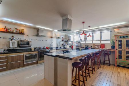 Casa à venda com 350m², 3 quartos e 2 vagas Casa à venda com 350m², 3 quartos e 2 vagasCozinha