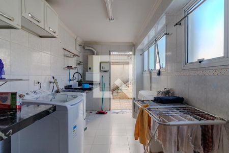 Casa à venda com 350m², 3 quartos e 2 vagas Casa à venda com 350m², 3 quartos e 2 vagasÁrea de serviço