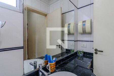 Casa à venda com 350m², 3 quartos e 2 vagas Casa à venda com 350m², 3 quartos e 2 vagasBanheiro