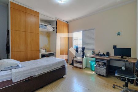 Casa à venda com 350m², 3 quartos e 2 vagas Casa à venda com 350m², 3 quartos e 2 vagasQuarto 2