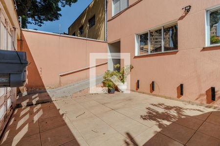 Casa à venda com 350m², 3 quartos e 2 vagas Casa à venda com 350m², 3 quartos e 2 vagasÁrea Externa
