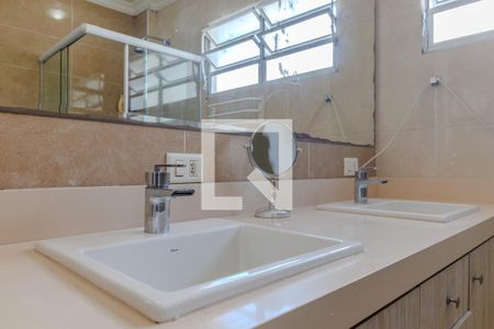 Casa à venda com 350m², 3 quartos e 2 vagas Casa à venda com 350m², 3 quartos e 2 vagasBanheiro da Suíte
